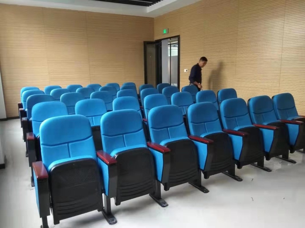 टेक्सटाइल फैब्रिक कवर ऑडिटोरियम कुर्सियाँ, मेमोरियल स्टेडियम सीटिंग नीला रंग
